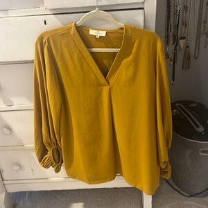 Bell sleeve shirt